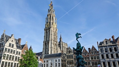 馬來(lái)西亞的“華人文化堡壘”，寬<em>柔</em>中學(xué)！