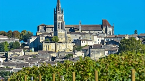 <em><em>新加坡</em><em>國(guó)立</em><em>大學(xué)</em></em>