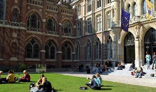 法國讀私立藝術院校費用