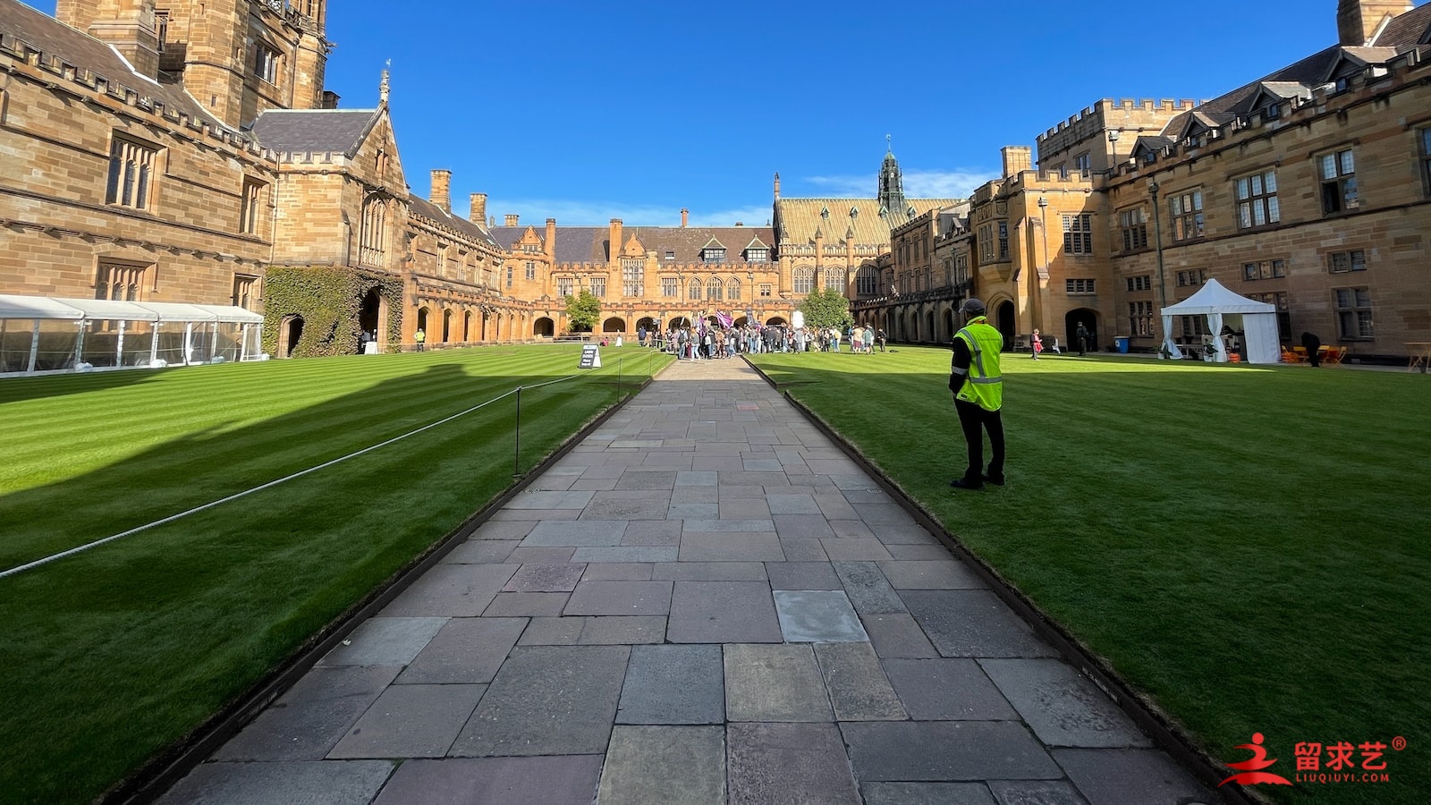 荷蘭留學(xué)一年費用大概多少